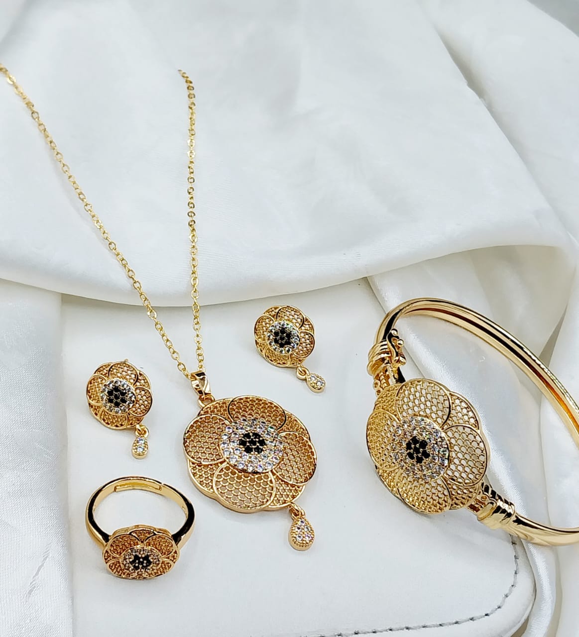 stunning gold-plated lockets just in time