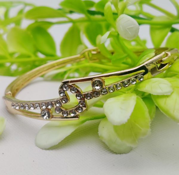 Adjustable Crystal Leaf Bracelet – Imported Golden Bracelets -| Best Quality Artificial