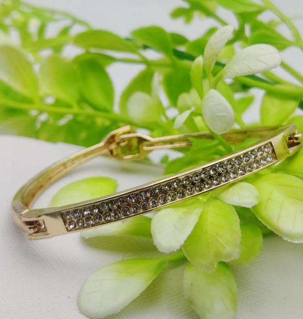 Adjustable Crystal Leaf Bracelet – Imported Golden Bracelets -| Best Quality Artificial